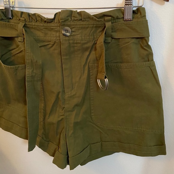 Cargo shorts - Picture 3 of 5